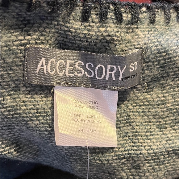 Color Block Poncho - Picture 9 of 9